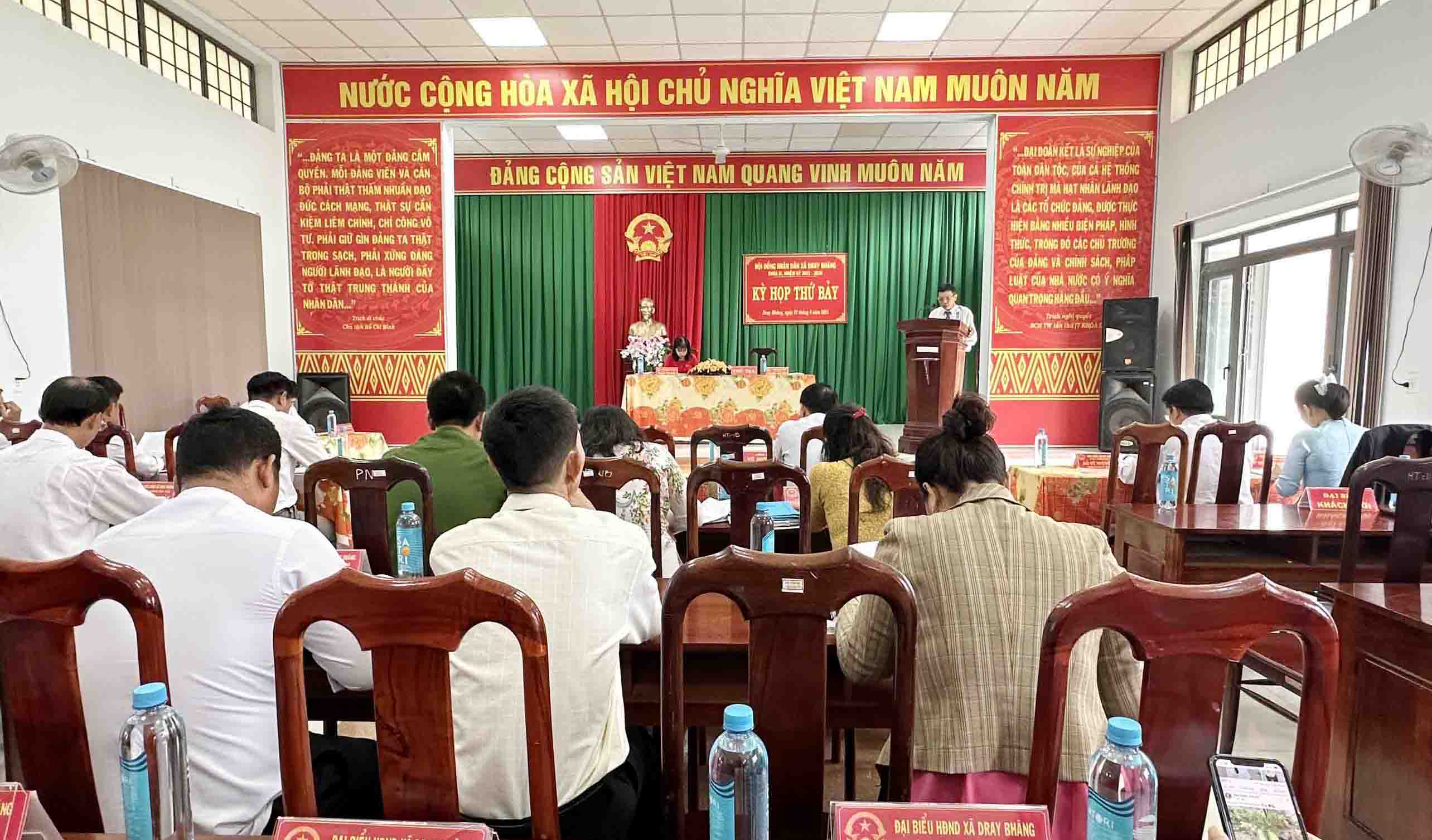 BÌnh khai mạc